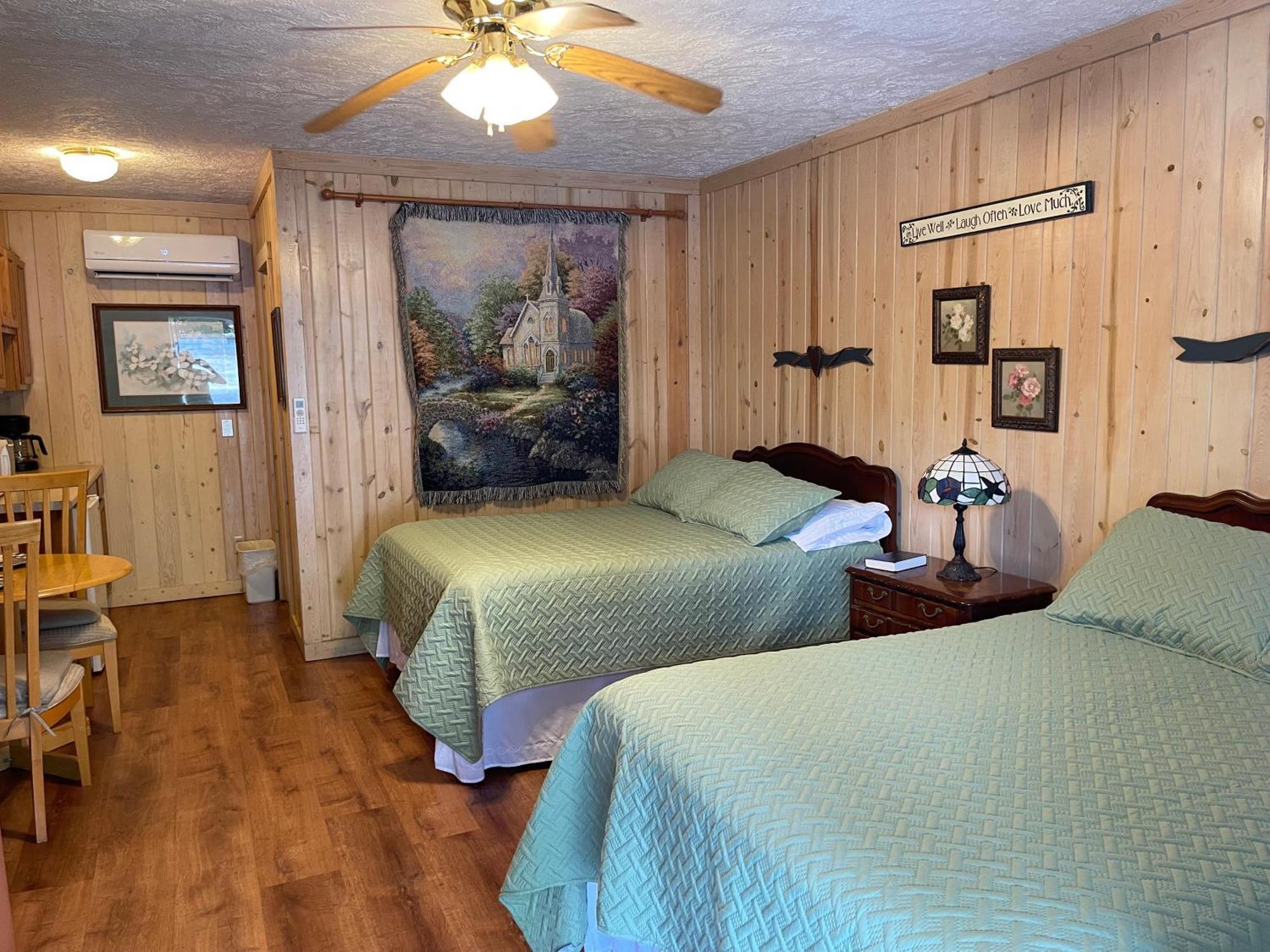 Mountain Aire Cottages & Inn Clayton Bagian luar foto